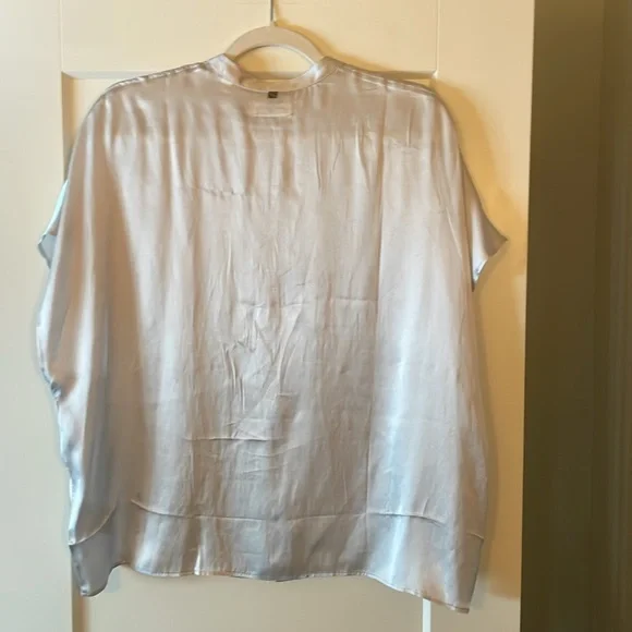 BILLY REID: 100% Silk Blouse size Medium - Picture 3 of 4
